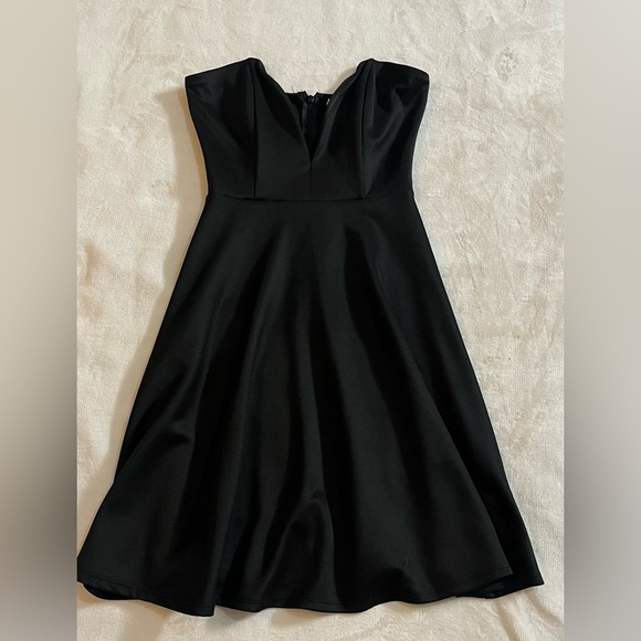 Monaco Black Strapless V Cut Dress Womens Sz Small - Picture 1 of 4